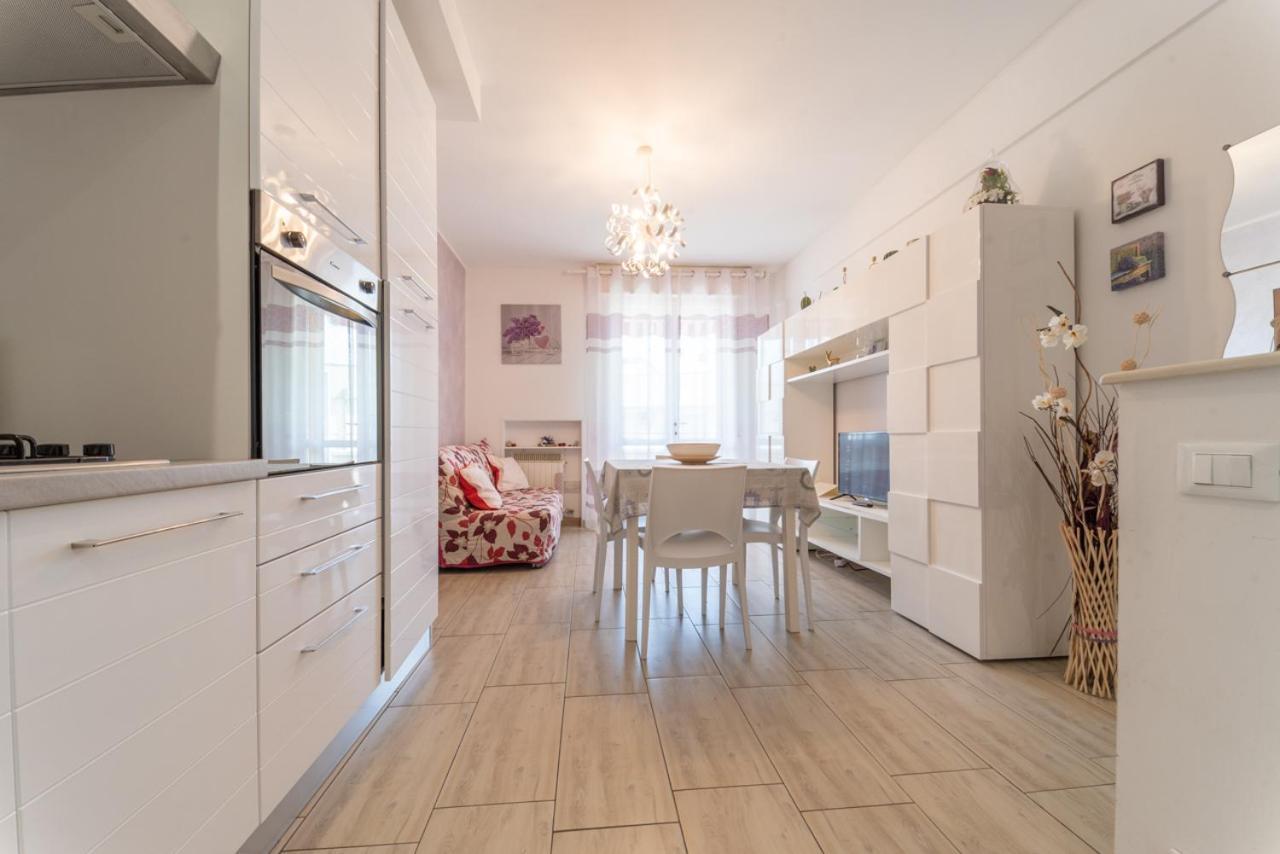 Viola Lido Adriano Villa Bagian luar foto