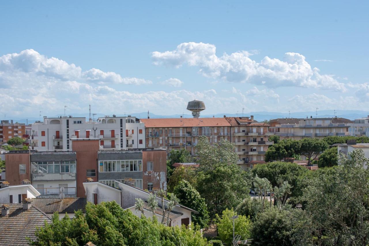 Viola Lido Adriano Villa Bagian luar foto