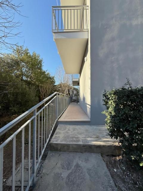 Viola Lido Adriano Villa Bagian luar foto