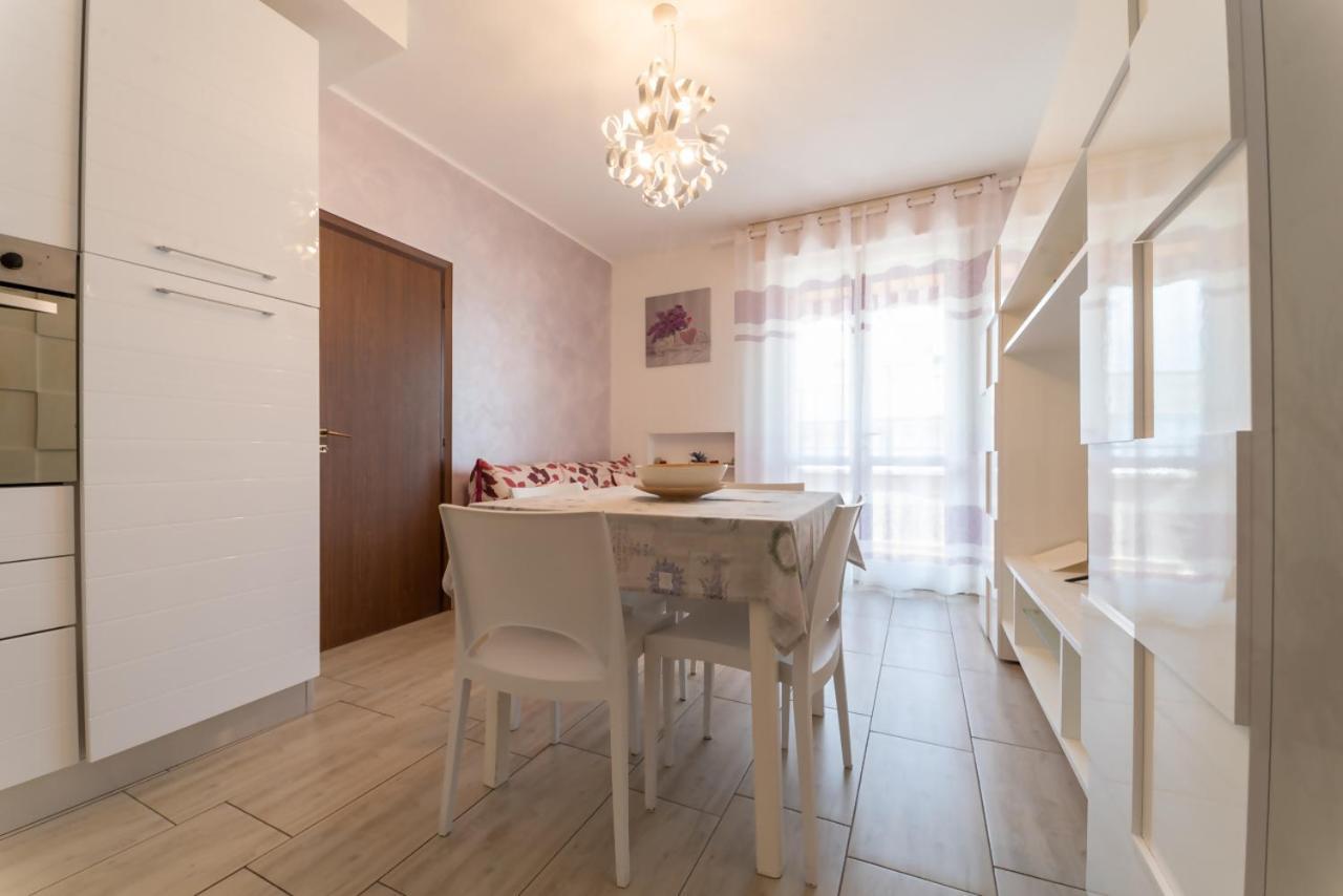 Viola Lido Adriano Villa Bagian luar foto
